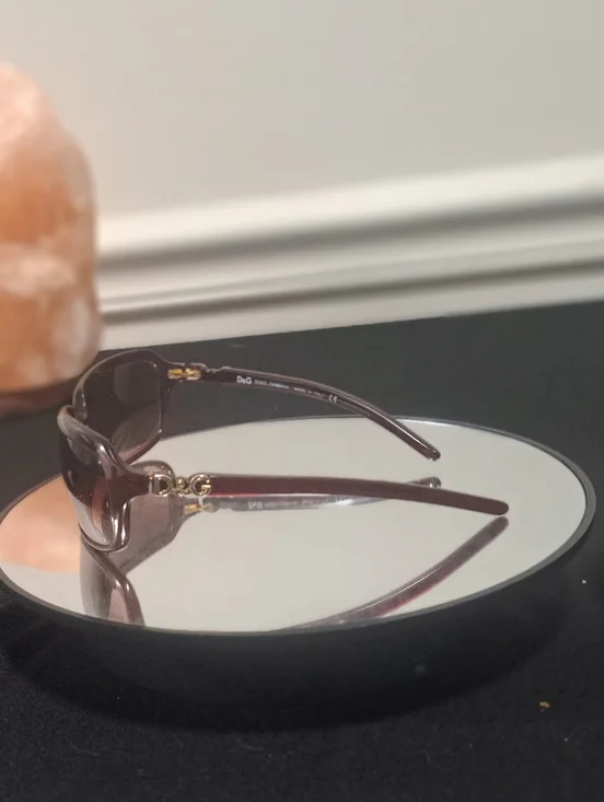 Dolce.& Gabbana Brown Gradient Sunglasses with Gold Logo & 2 Sunglass cases - Picture 5 of 13